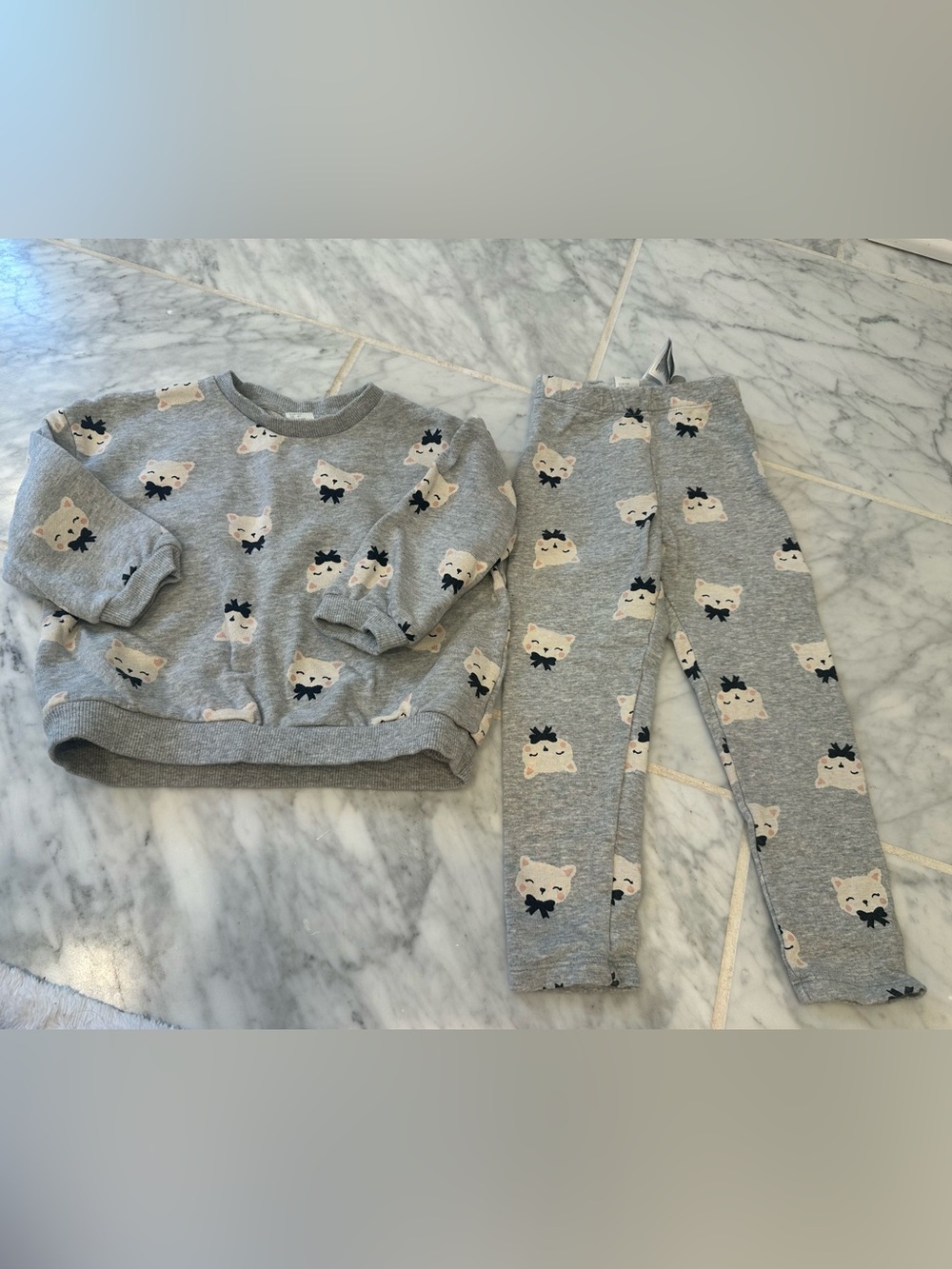 H&M Gray Matching Set with Cute Cat Faces and Bows